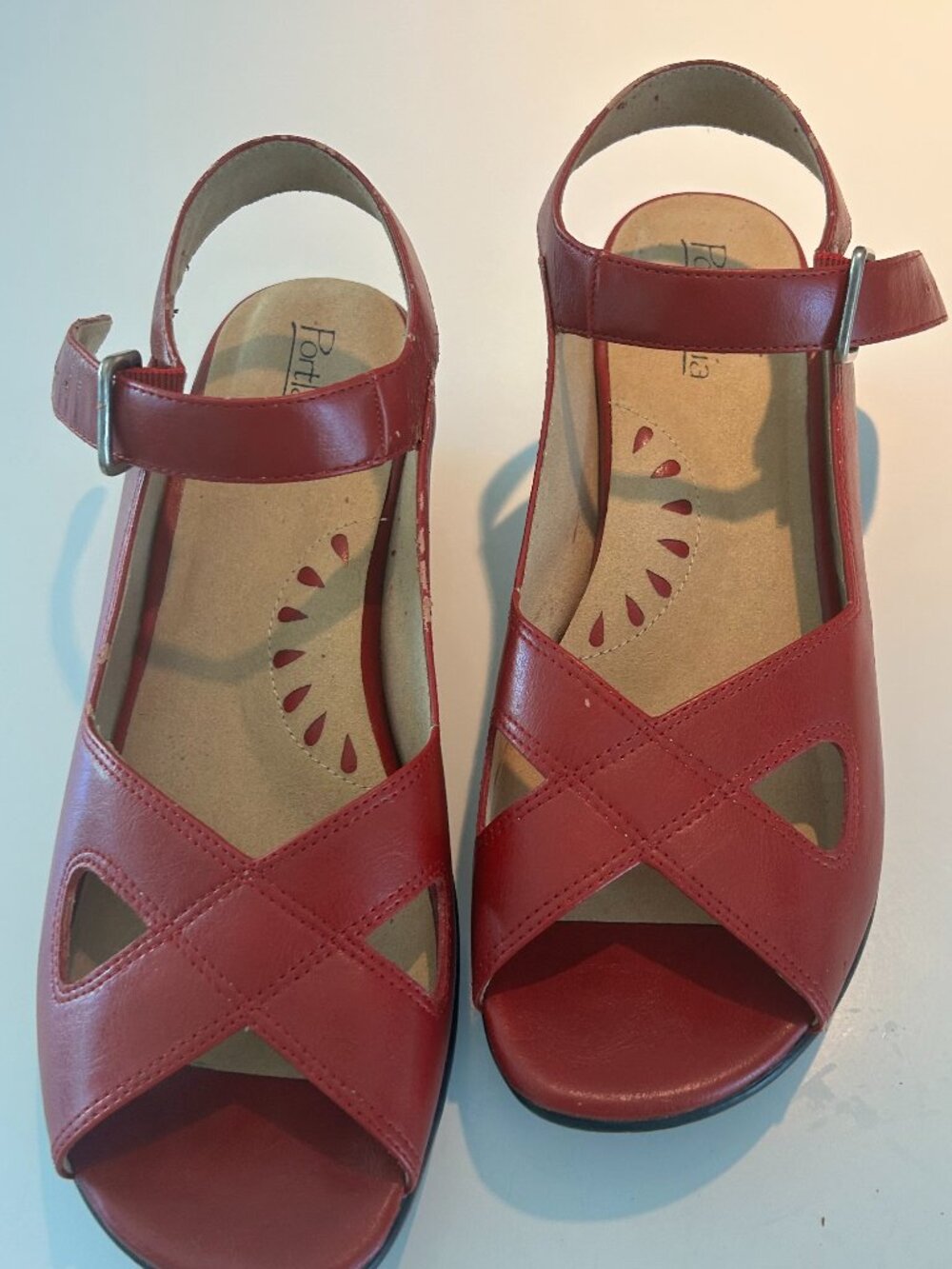 Portlandia NIB. Brook III Red Sandal Size 40